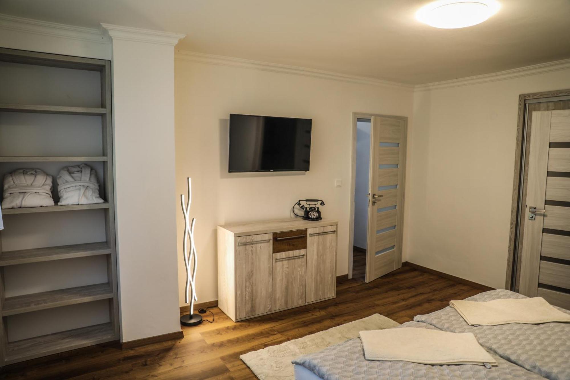 Apartment Irma Karlovy Vary Eksteriør billede